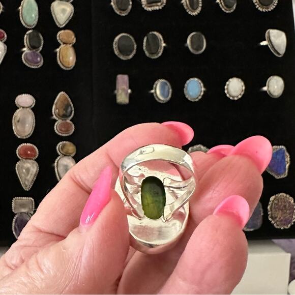 Green labradorite fire gemstone solid sterling silver substantial ring size 7.5 - Picture 5 of 9